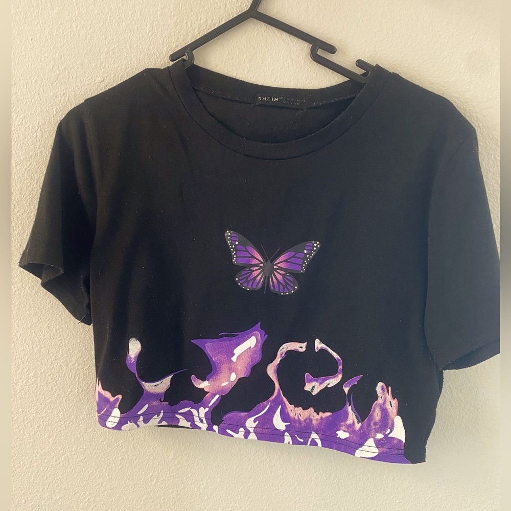 Cropped butterfly shirt